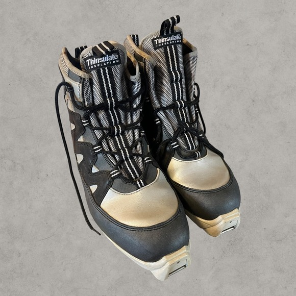 Fischer Other - Fischer Nordic Cruising RF Cross Country Ski Boots Thinsulate SNS Profil EU 43